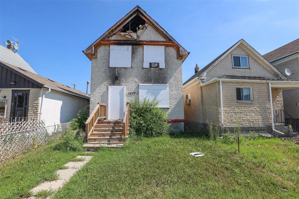 1477 Ross Avenue|Winnipeg, Manitoba R3E1C9