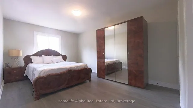 Additional image 17 of 3 Floribunda Cres