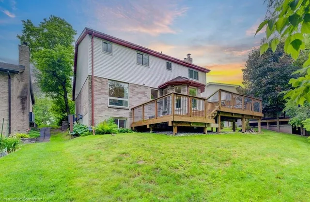 房产图片 37 - 33 Manitoulin Cres