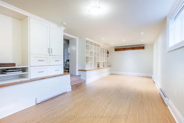 Additional image 36 of 158 Dalewood Cres