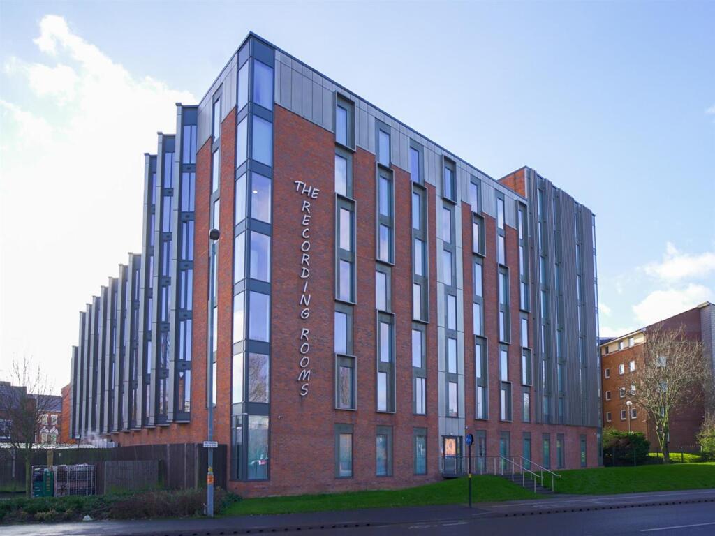 Additional image 7 of Birmingham | Student | September | B29