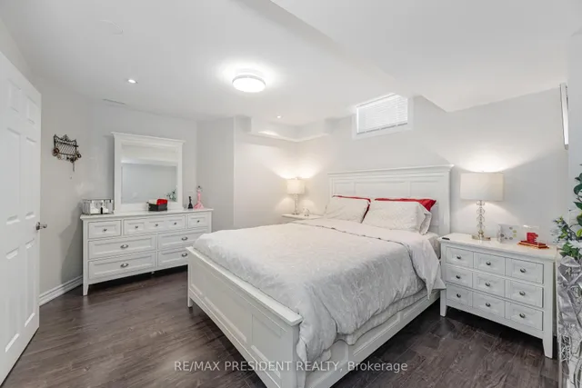 Additional image 40 of 12 Valleyridge Cres