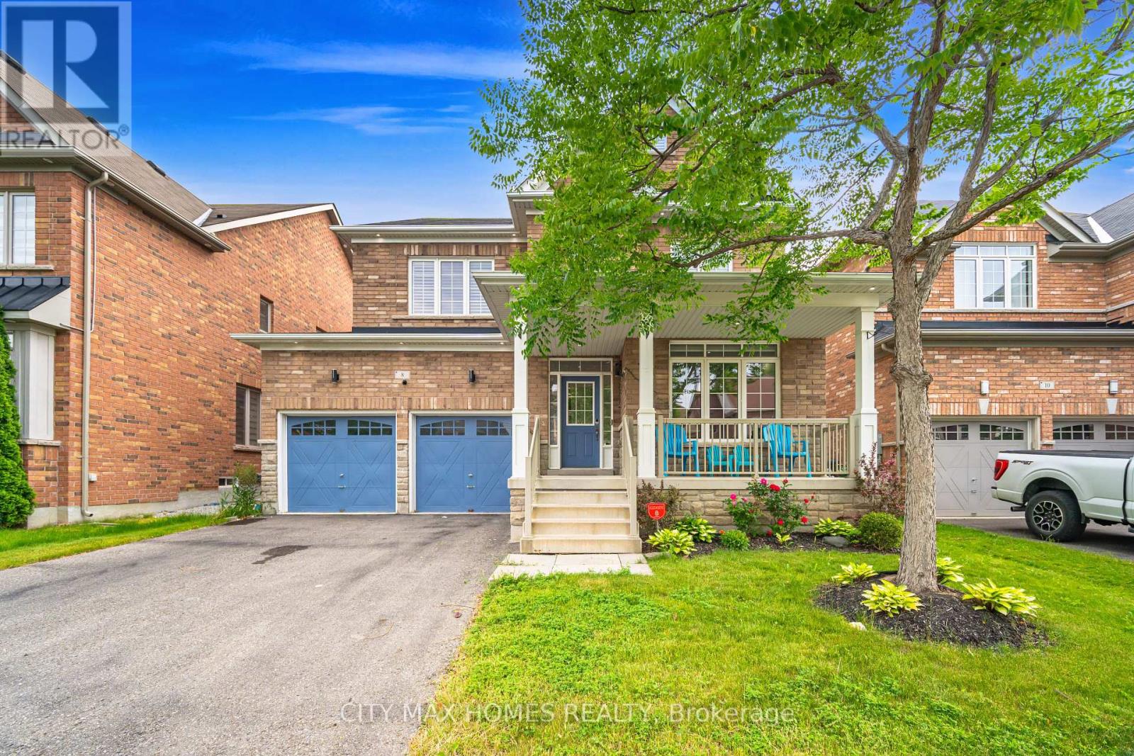 Property image for 8 AMBERGLOW COURT|Brampton (Credit Valley), Ontario L6Y2E3