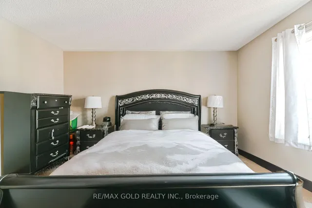 Additional image 24 of 48 Nostalgia Crt