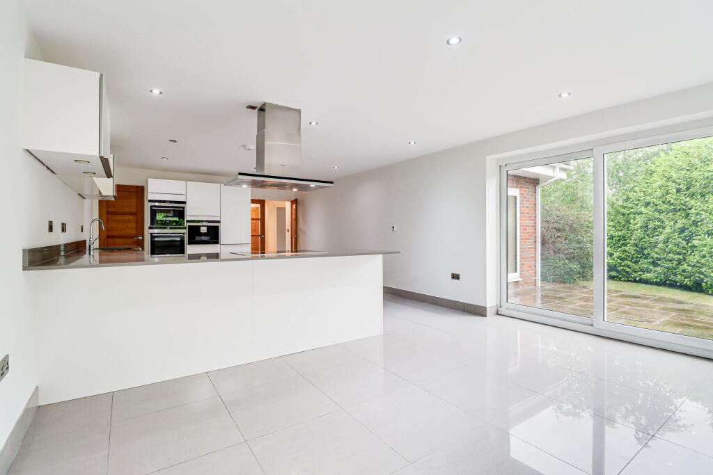 Additional image 4 of St. Stephens Avenue, St. Albans, AL3