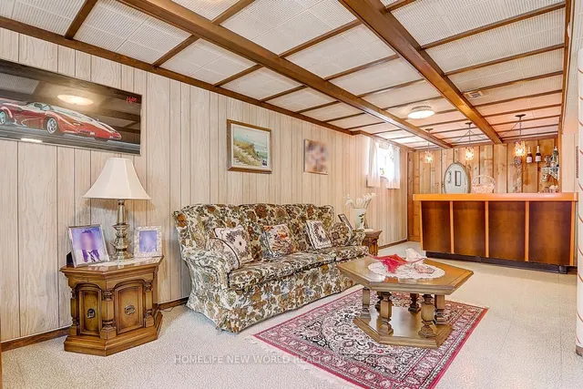 Additional image 28 of 43 Coquette Rd