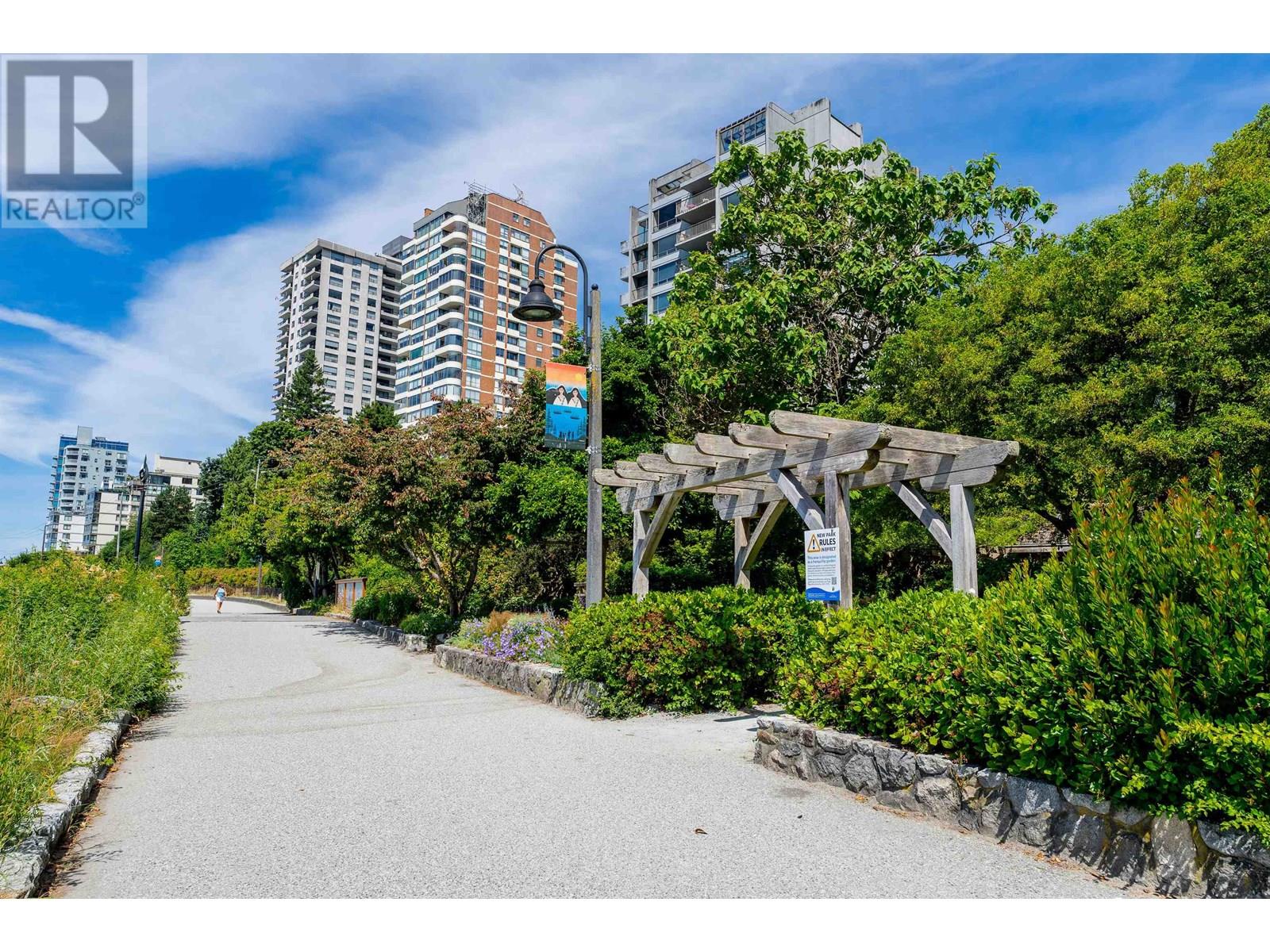 Property image for 302 1930 BELLEVUE AVENUE|West Vancouver, British Columbia V7V1B5