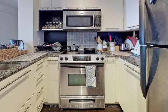 Additional image 8 of 21 Carlton St Unit 3809