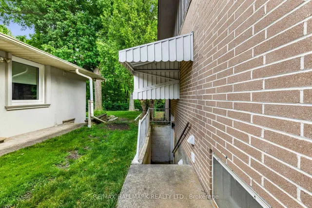 Additional image 33 of 73 Forest Grove Dr