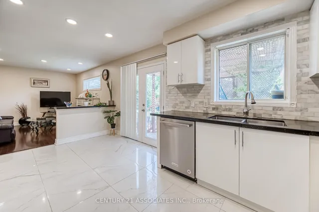 Additional image 18 of 5785 Sidmouth St