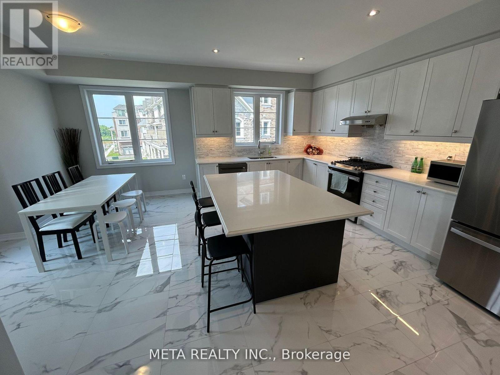 2 BRUCE BOYD DRIVE|Markham (Cornell), Ontario L6B1R3