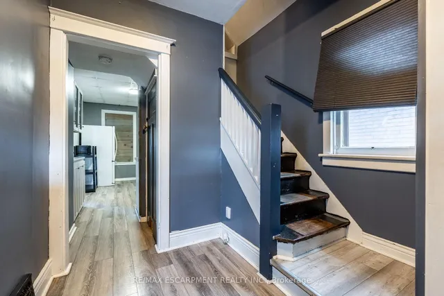 Additional image 16 of 52 CONNAUGHT Ave