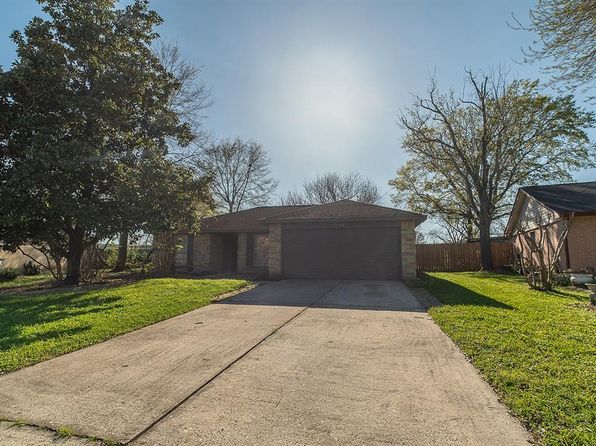 8303 Snail Hollow Dr, Houston, TX 77064