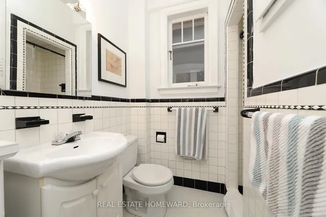 Additional image 13 of 756 Coxwell Ave