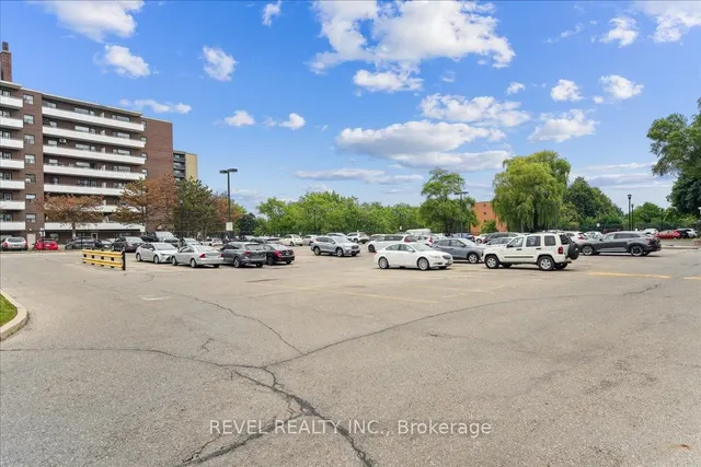 Additional image 36 of 1660 Bloor St Unit 615