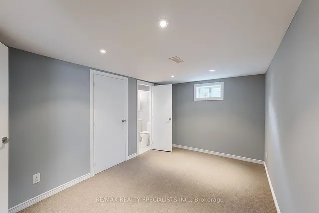 Additional image 18 of 21 Orlando Blvd