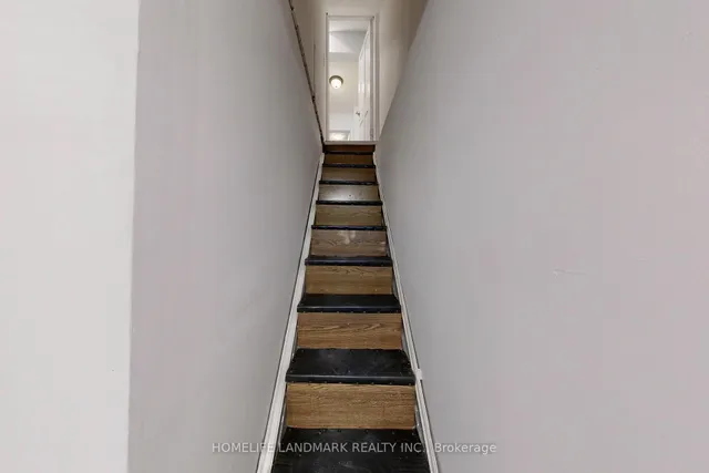 Additional image 32 of 692 Gerrard St