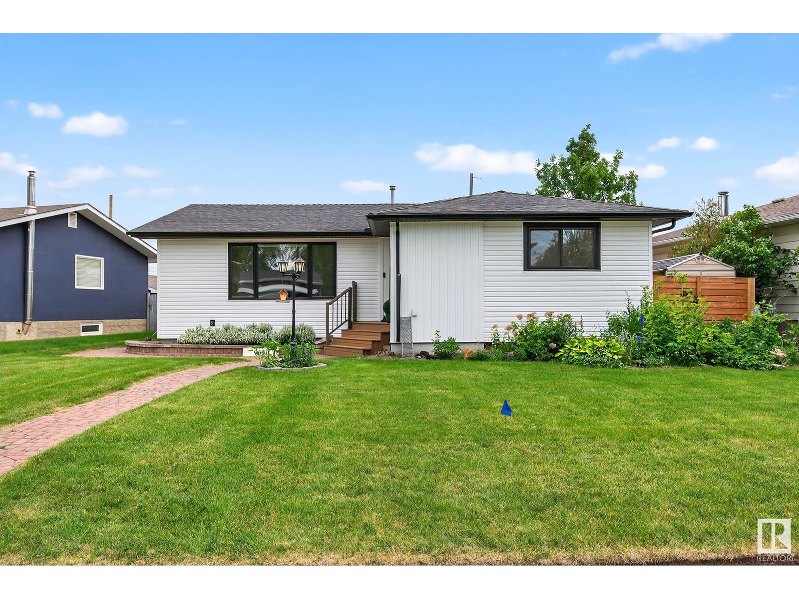9631 67A ST NW|Edmonton, Alberta T6B1R9