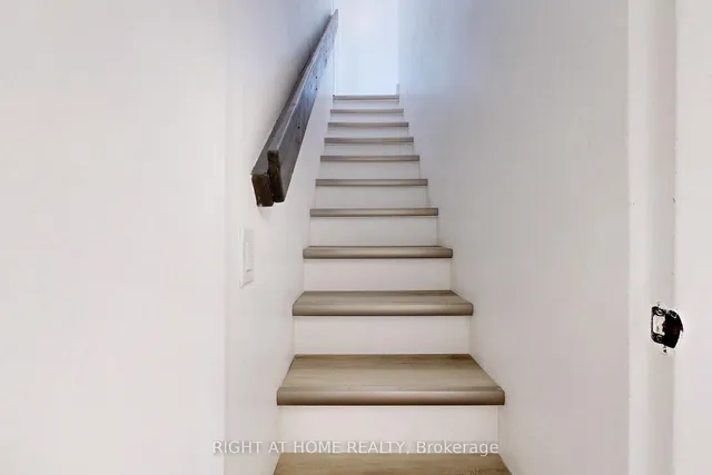 Additional image 24 of 656 Crawford St