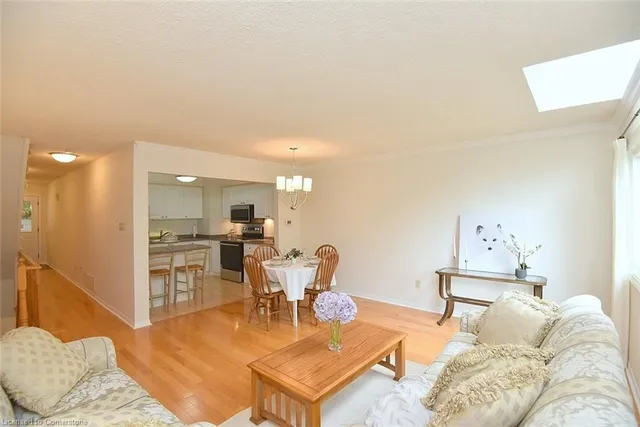 Additional image 8 of 26 Moss Blvd Unit 37