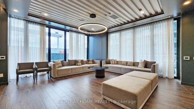 房产图片 43 - 70 Annie Craig Dr 单元 2703