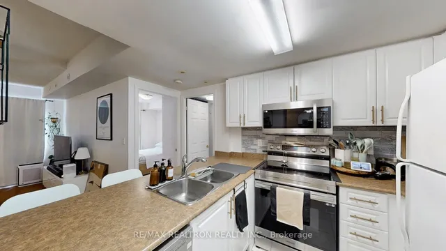 Additional image 18 of 3041 Finch Ave Unit 2052