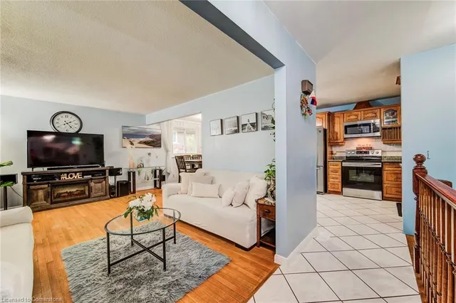 Additional image 8 of 170 Martinglen Cres