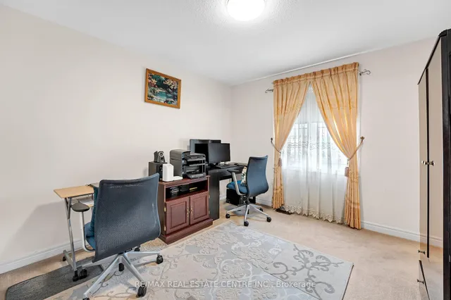 Additional image 35 of 18 Kawana Rd