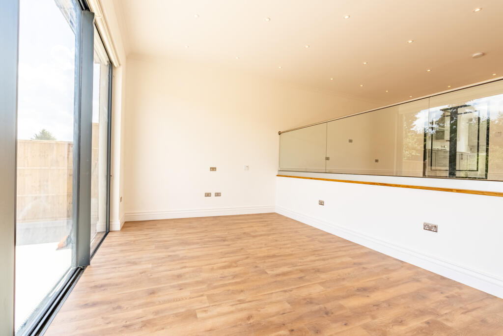 Additional image 7 of Batchwood Drive, St Albans, AL3