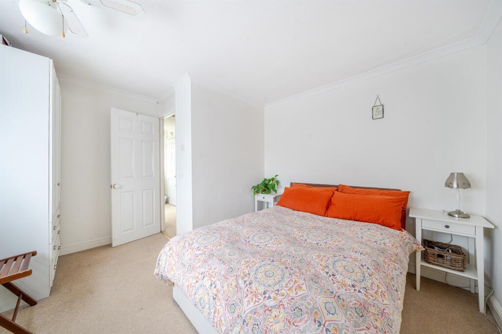 Additional image 15 of Claremont, Bricket Wood, St. Albans