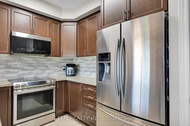 Additional image 16 of 73 Medici Lane Unit 5