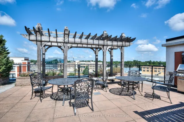 Additional image 24 of 410 King St Unit 108