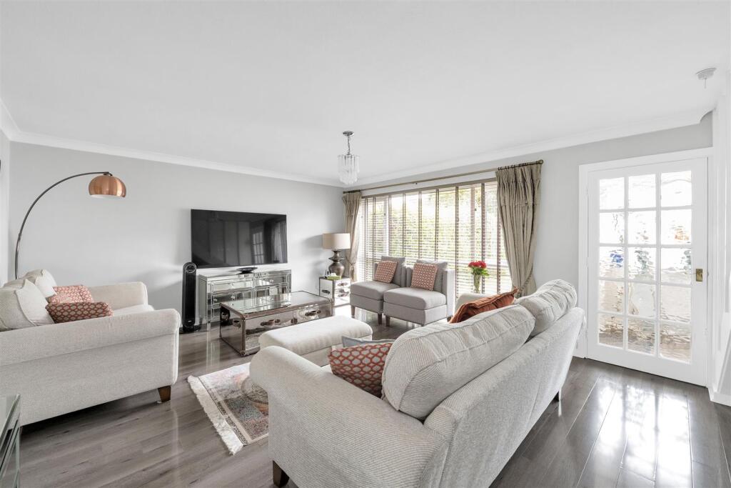 Additional image 14 of Kinsbourne Close, Harpenden