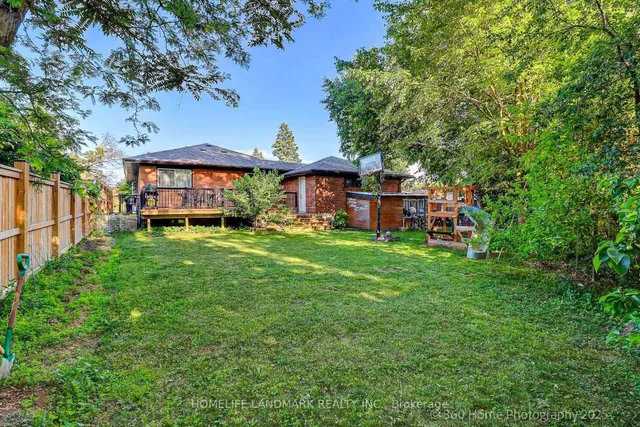 Additional image 24 of 38 Moorecroft Cres