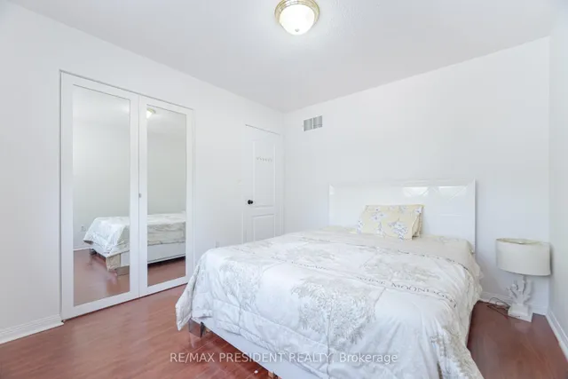 Additional image 30 of 58 Frontenac Cres