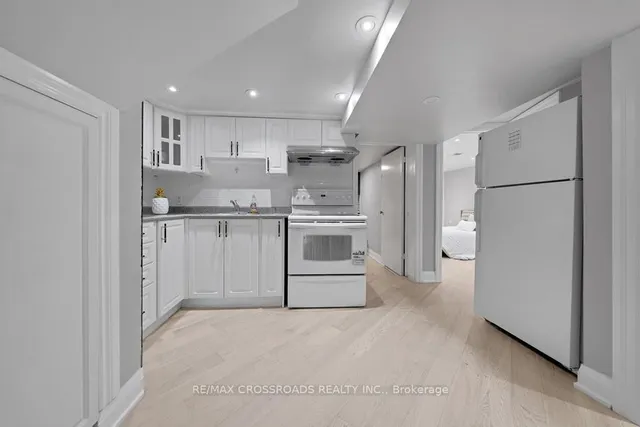 Additional image 33 of 2 Mackinac Cres