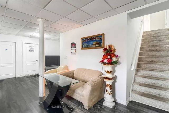 Additional image 25 of 2 Roycrest St