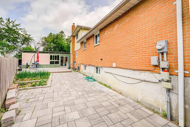 Additional image 44 of 64 Rakewood Cres