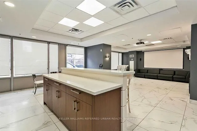 Additional image 22 of 1029 King St Unit 426