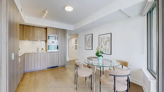 Additional image 11 of 11 Wellesley St Unit 811