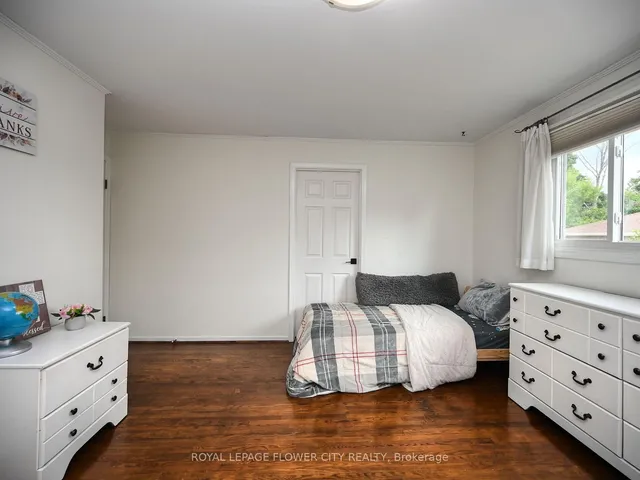 Additional image 31 of 2 Aintree Cres