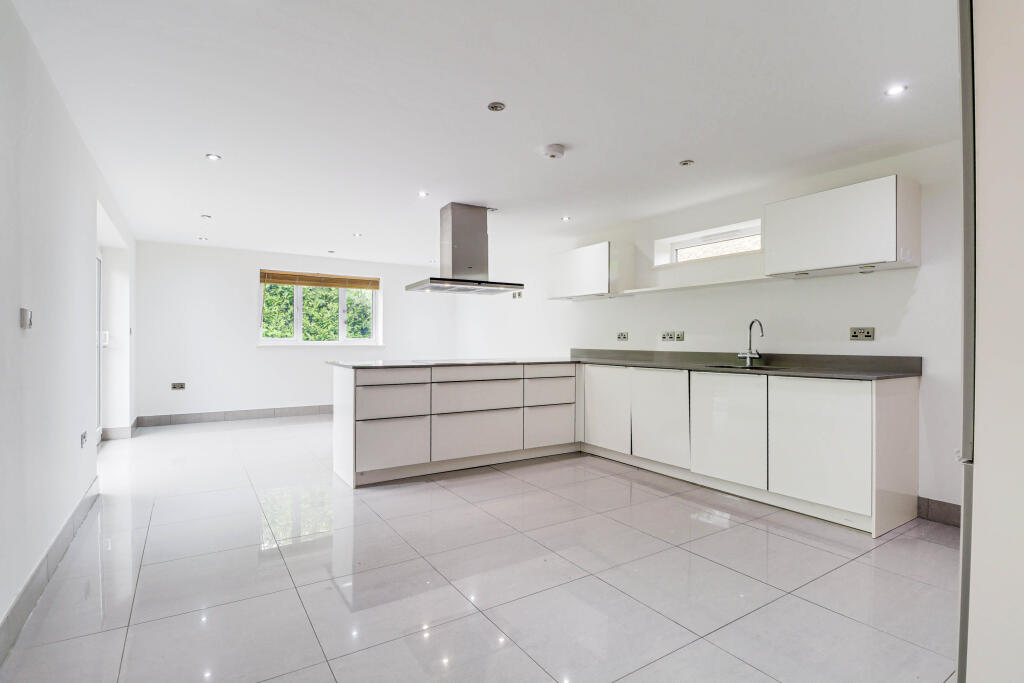 Additional image 3 of St. Stephens Avenue, St. Albans, AL3