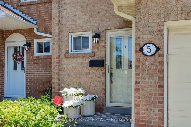 房产图片 4 - 1951 Rathburn Rd 单元 5