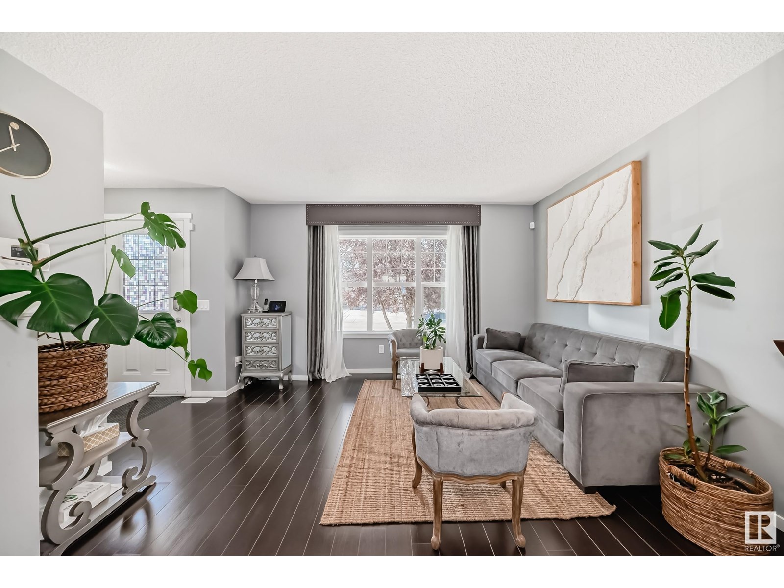 2838 18A AV NW|Edmonton, Alberta T6T0N8