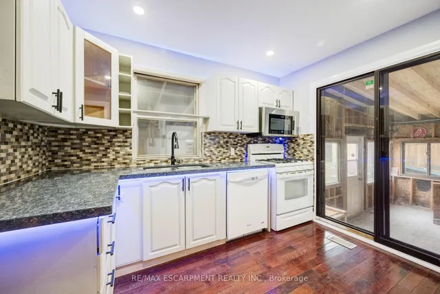 Additional image 7 of 61 Clarence St