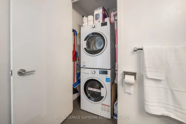 Additional image 25 of 3100 Keele St Unit 925