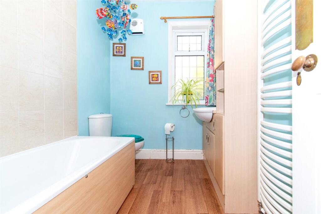 Additional image 16 of Hall Place Gardens, St. Albans, Hertfordshire, AL1