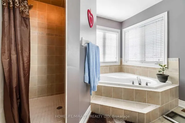 Additional image 21 of 2 Roycrest St