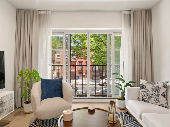 442 Pulaski St #2F, Brooklyn, NY 11221