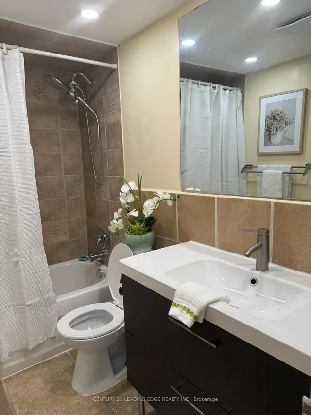 Additional image 13 of 10 Edgecliff Gfwy Unit 1704
